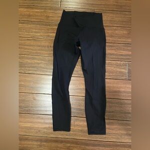 Like new Lululemon Train times size 6 black